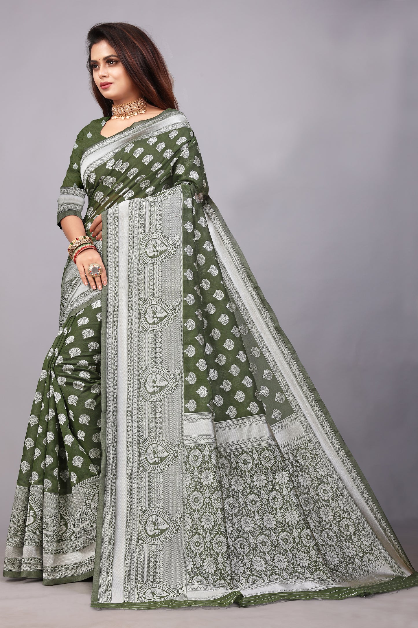 Delightful Exclusive Attractive Designer Bollywood Saree For Women Soft Lichi Silk saree with Rich Pallu & Meenakari with Weaving Border ( Rapair Buta - Mahendi Green )