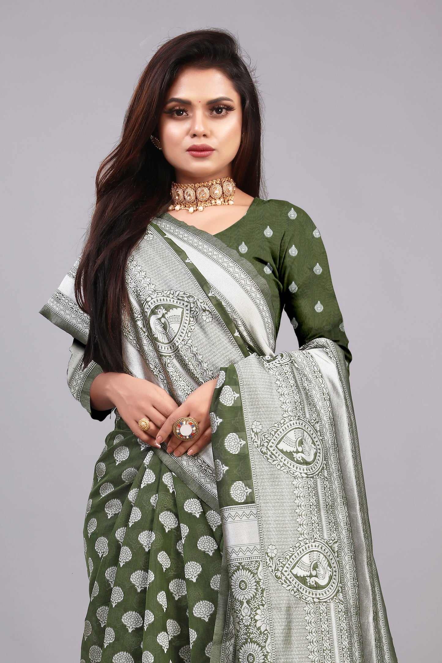 Delightful Exclusive Attractive Designer Bollywood Saree For Women Soft Lichi Silk saree with Rich Pallu & Meenakari with Weaving Border ( Rapair Buta - Mahendi Green )