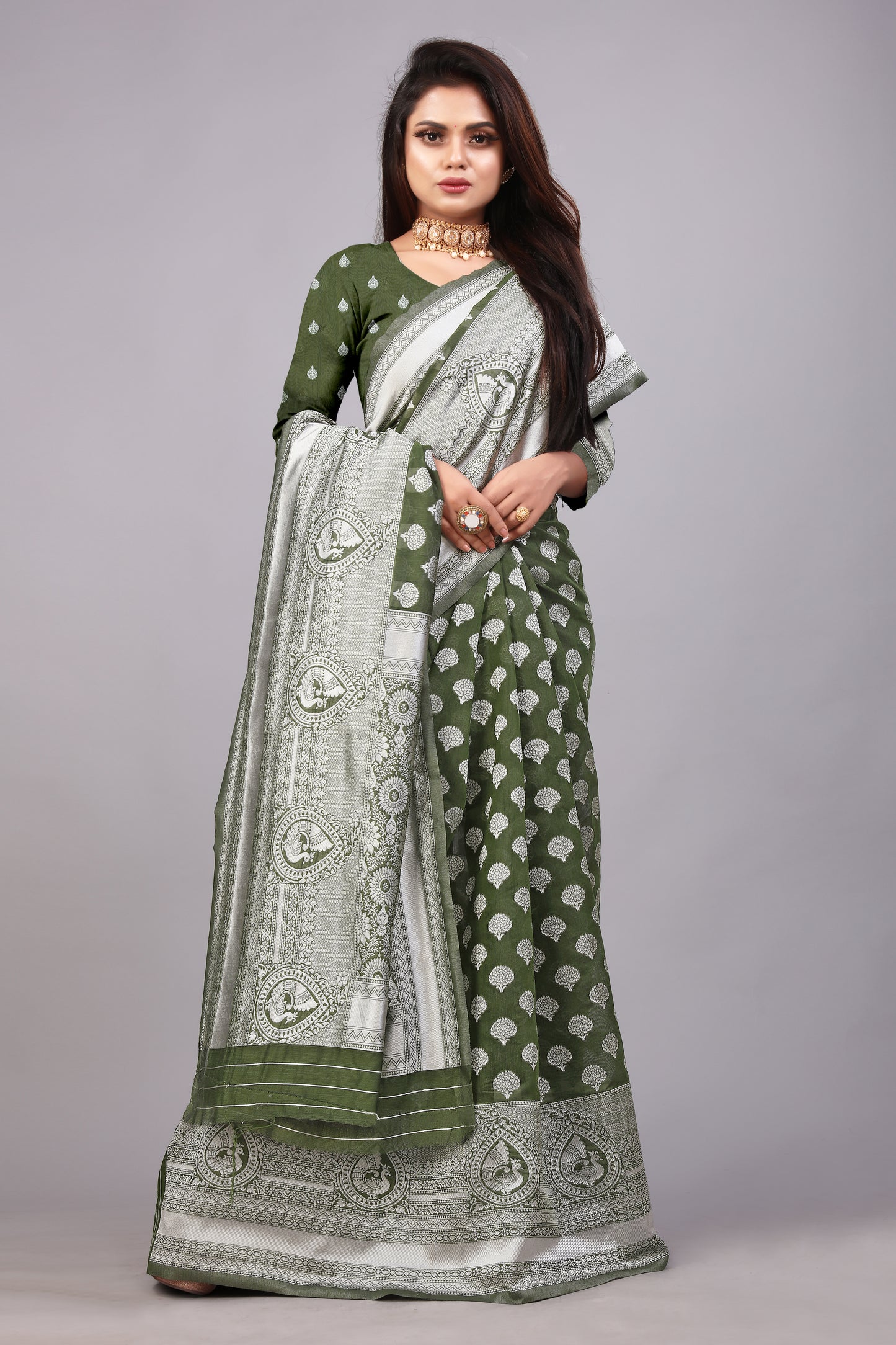 Delightful Exclusive Attractive Designer Bollywood Saree For Women Soft Lichi Silk saree with Rich Pallu & Meenakari with Weaving Border ( Rapair Buta - Mahendi Green )