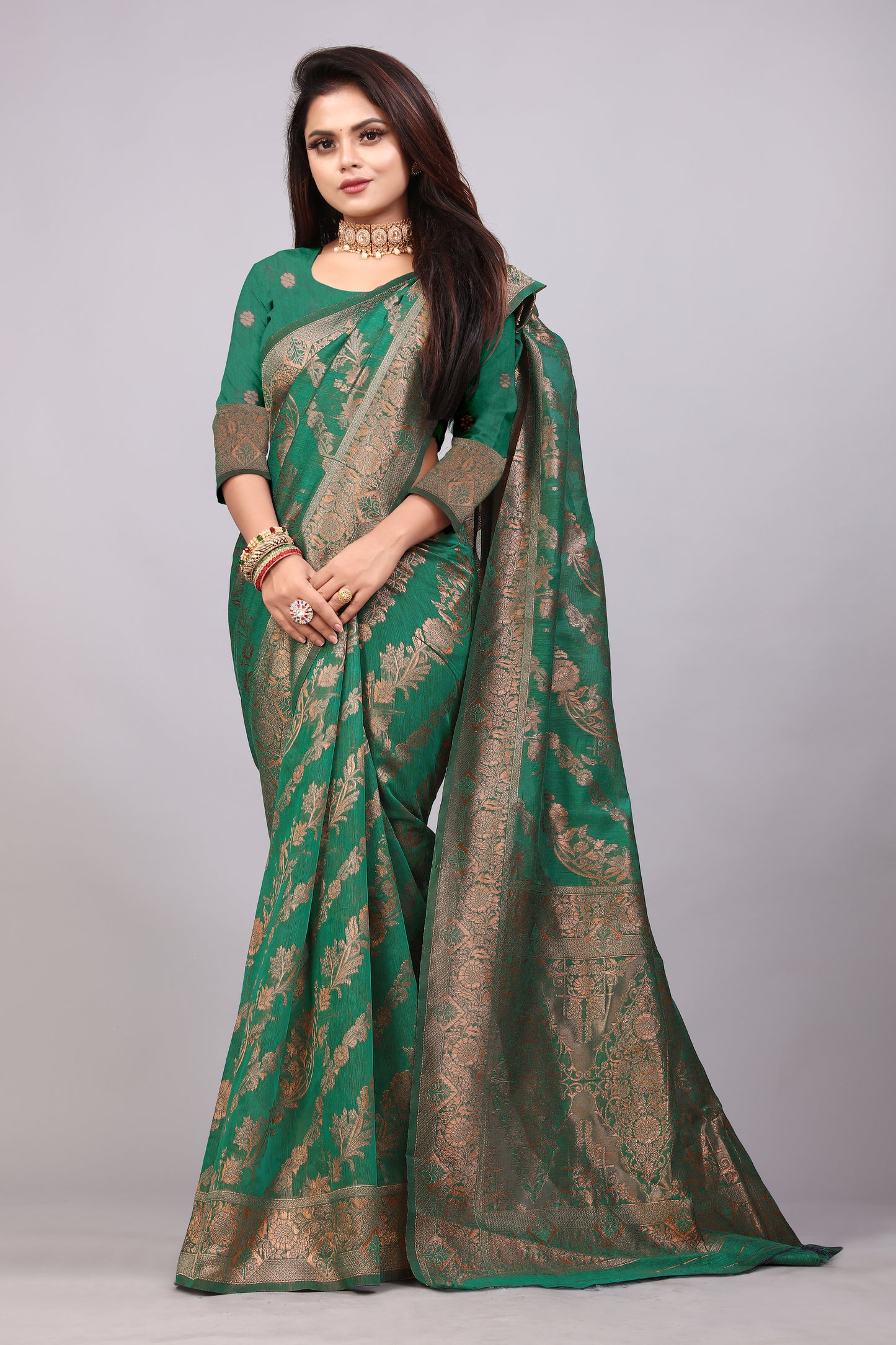 Delightful Exclusive Attractive Designer Bollywood Saree For Women Soft Lichi Silk saree with Rich Pallu & Meenakari with Weaving Border ( Rapair Leriya - Light Green )