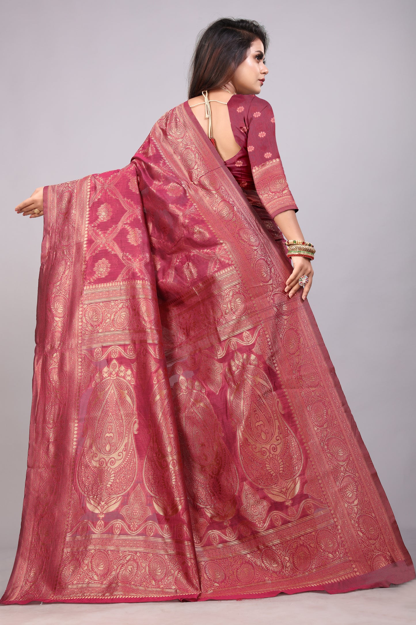Delightful Exclusive Attractive Designer Bollywood Saree For Women Soft Lichi Silk saree with Rich Pallu & Meenakari with Weaving Border ( Rapair Leriya 02 - Pink )
