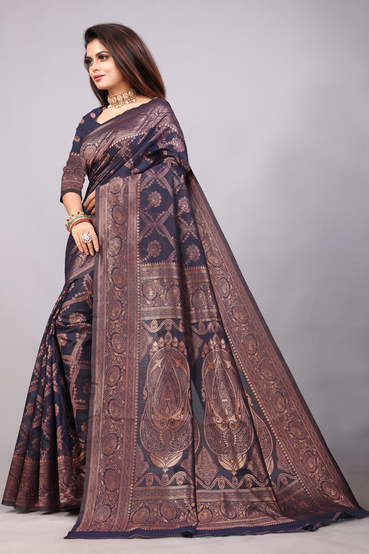 Delightful Exclusive Attractive Designer Bollywood Saree For Women Soft Lichi Silk saree with Rich Pallu & Meenakari with Weaving Border ( Rapair Leriya 02 - Nevy Blue )
