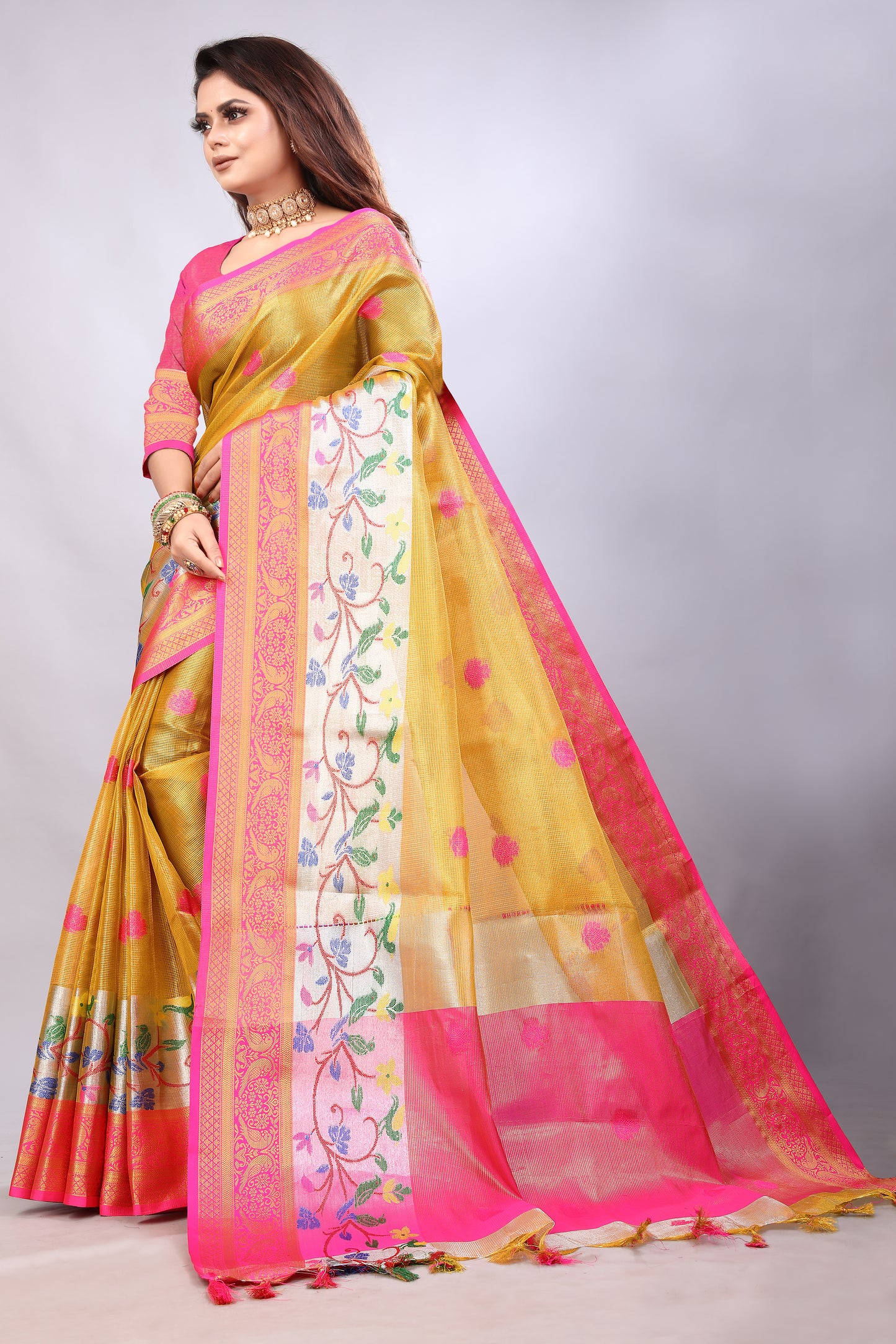 Delightful Exclusive Attractive Designer Bollywood Saree For Women Soft Lichi Silk saree with Rich Pallu & Meenakari with Weaving  Border ( Gold Chaki - Pink )