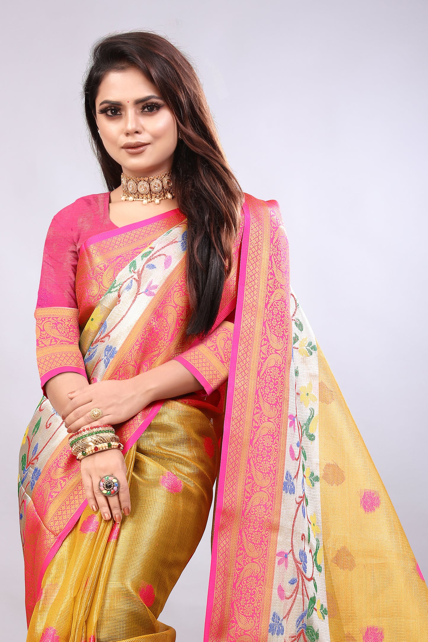 Delightful Exclusive Attractive Designer Bollywood Saree For Women Soft Lichi Silk saree with Rich Pallu & Meenakari with Weaving Border ( Gold Chaki - Pink )
