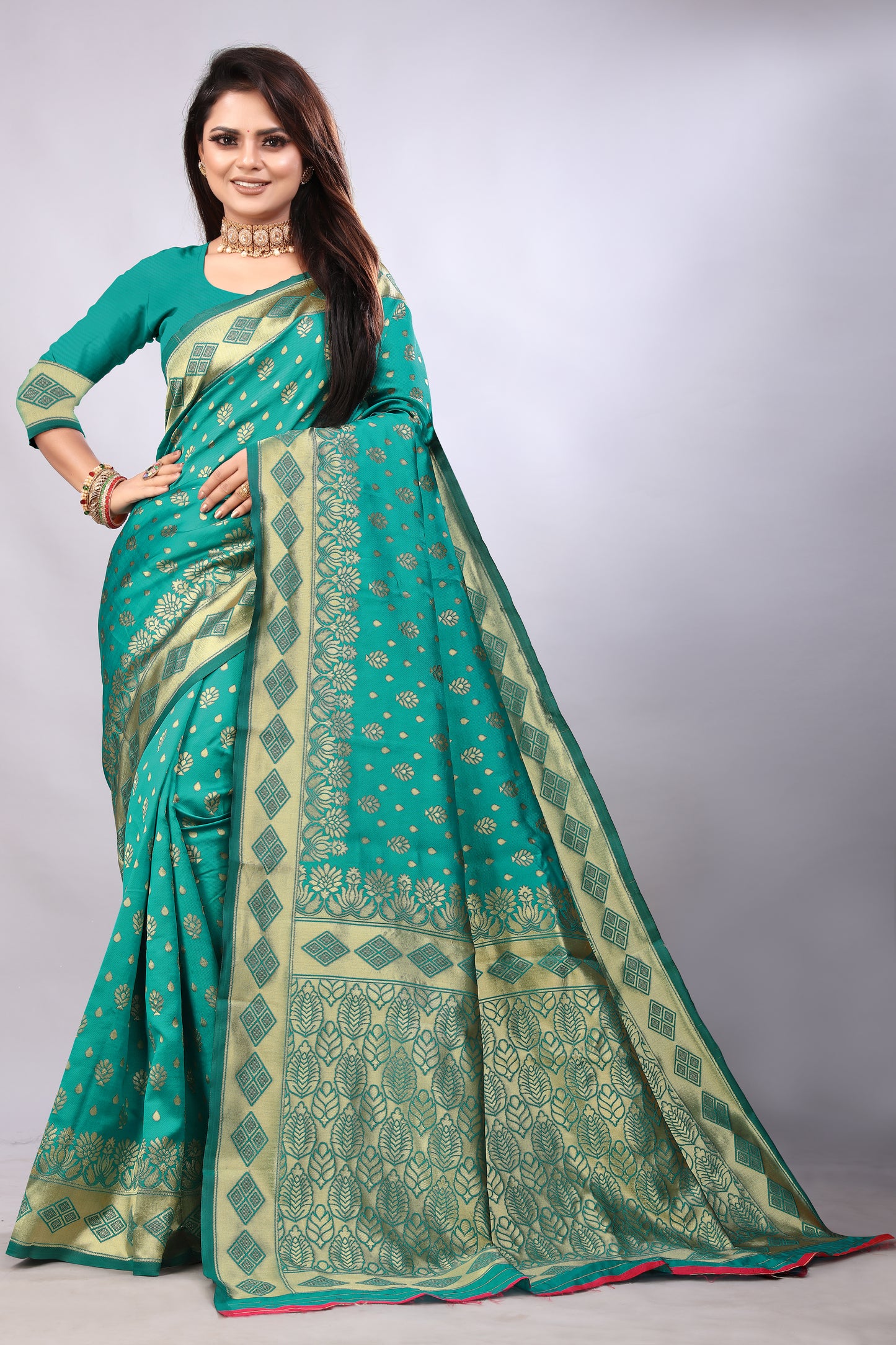 Delightful Exclusive Attractive Designer Bollywood Saree For Women Soft Lichi Silk saree with Rich Pallu & Meenakari with Weaving Border ( Gold Chaki - Light Green )