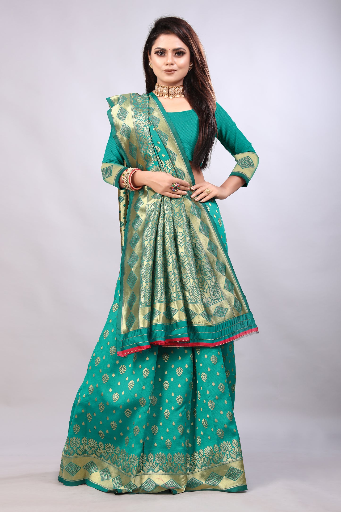 Delightful Exclusive Attractive Designer Bollywood Saree For Women Soft Lichi Silk saree with Rich Pallu & Meenakari with Weaving Border ( Gold Chaki - Light Green )