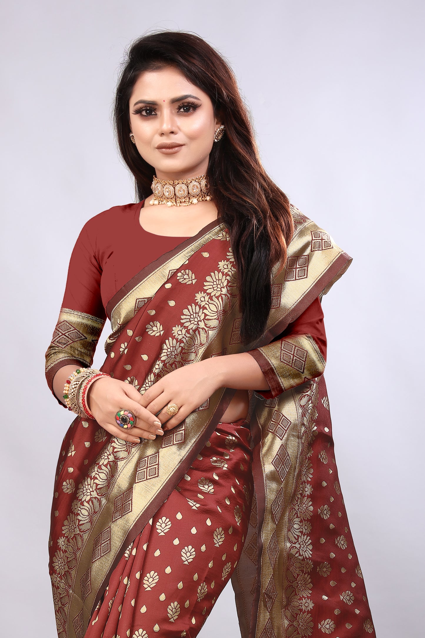 Delightful Exclusive Attractive Designer Bollywood Saree For Women Soft Lichi Silk saree with Rich Pallu & Meenakari with Weaving Border ( Gold Chaki - Maroon )