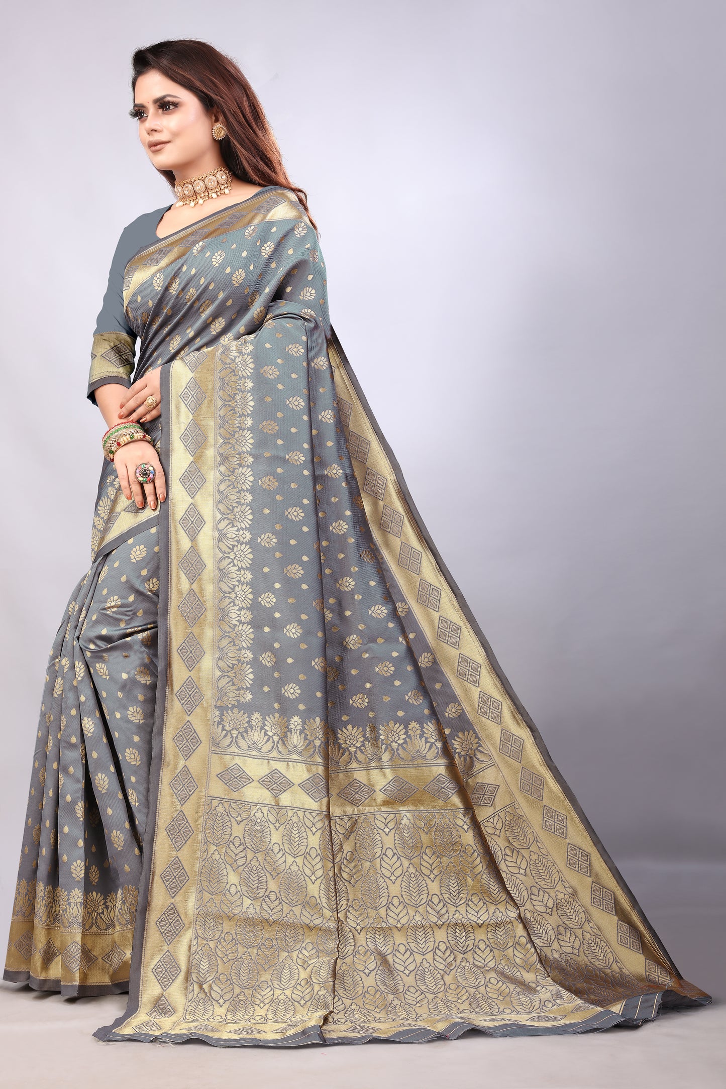 Delightful Exclusive Attractive Designer Bollywood Saree For Women Soft Lichi Silk saree with Rich Pallu & Meenakari with Weaving Border ( Gold Chaki - Grey )
