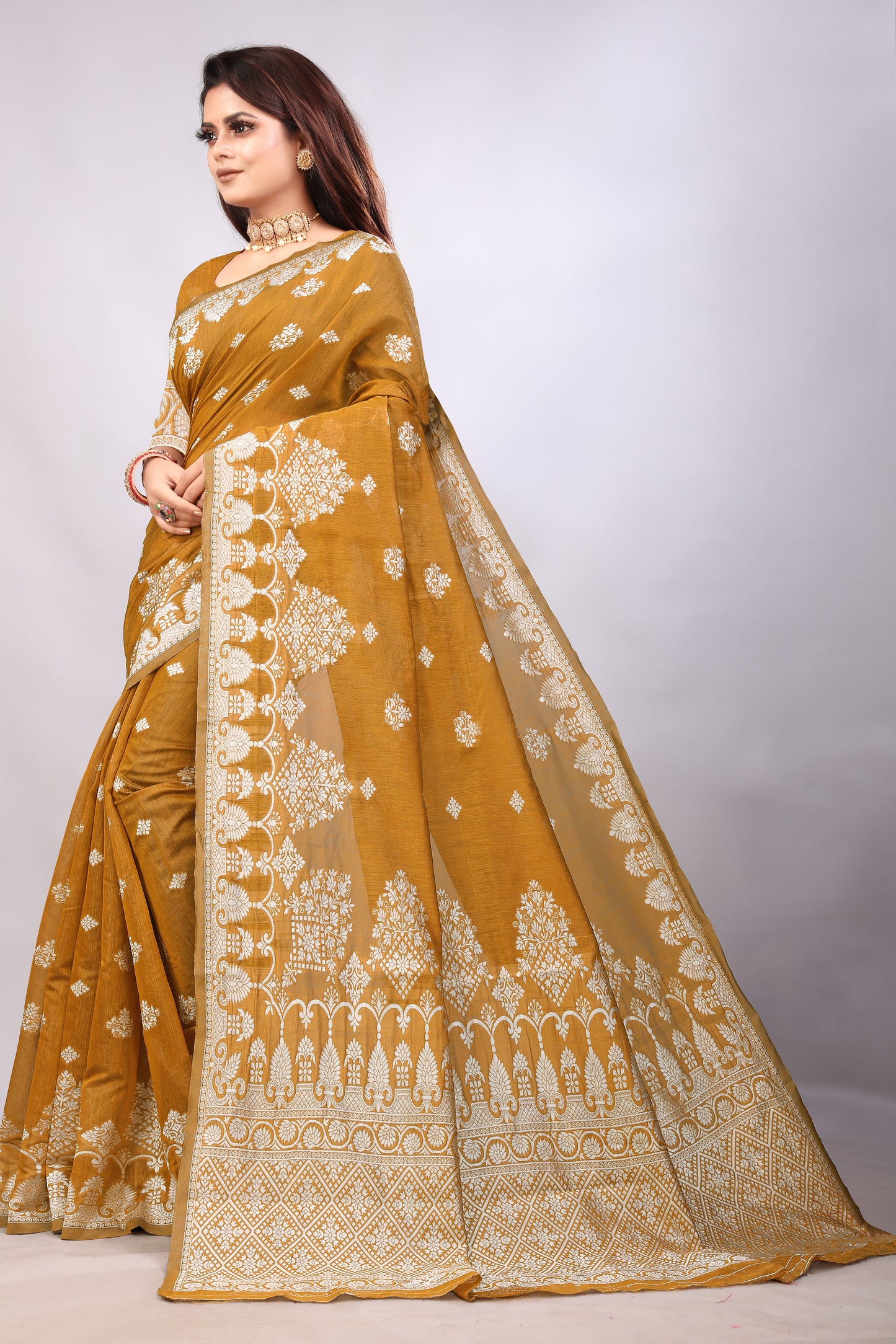 Delightful Exclusive Attractive Designer Bollywood Saree For Women Soft Lichi Silk saree with Rich Pallu & Meenakari with Weaving Border ( Rapair Flower - Yellow )