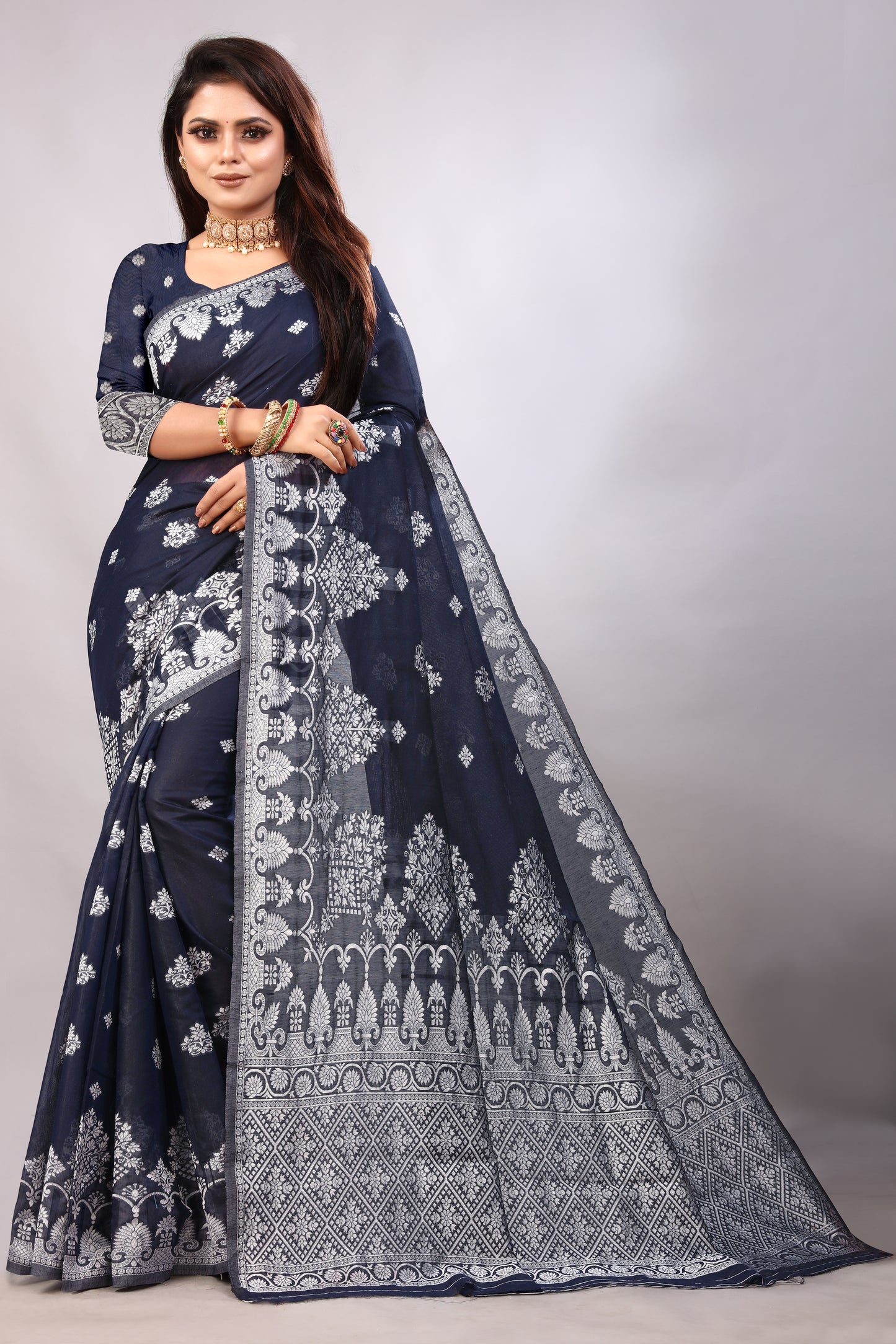 Delightful Exclusive Attractive Designer Bollywood Saree For Women Soft Lichi Silk saree with Rich Pallu & Meenakari with Weaving Border ( Rapair Flower - Nevy Blue )