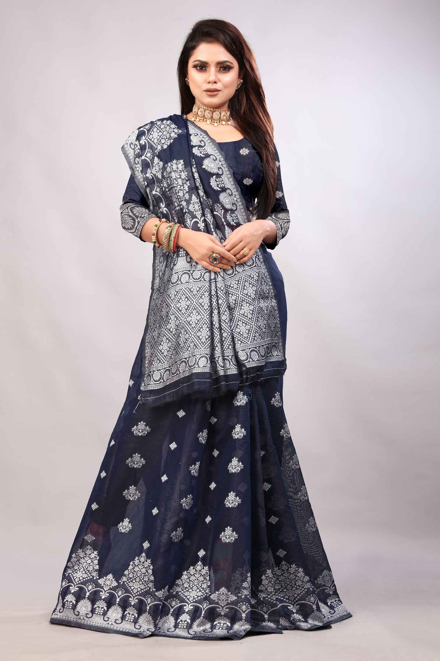 Delightful Exclusive Attractive Designer Bollywood Saree For Women Soft Lichi Silk saree with Rich Pallu & Meenakari with Weaving Border ( Rapair Flower - Nevy Blue )