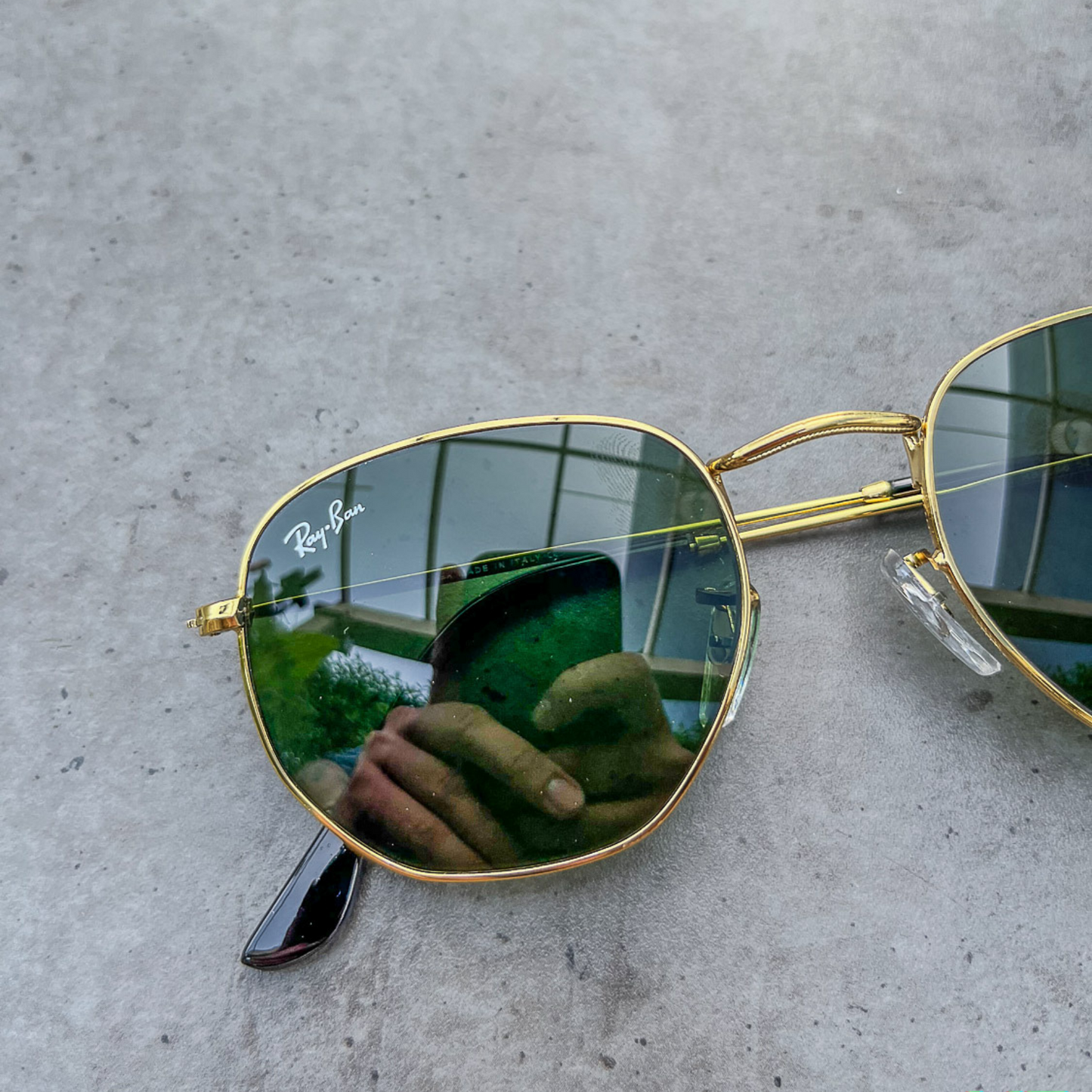 RAY-BAN New Stylish Attractive Green & Gold 3447 Round Sunglass For Unisex