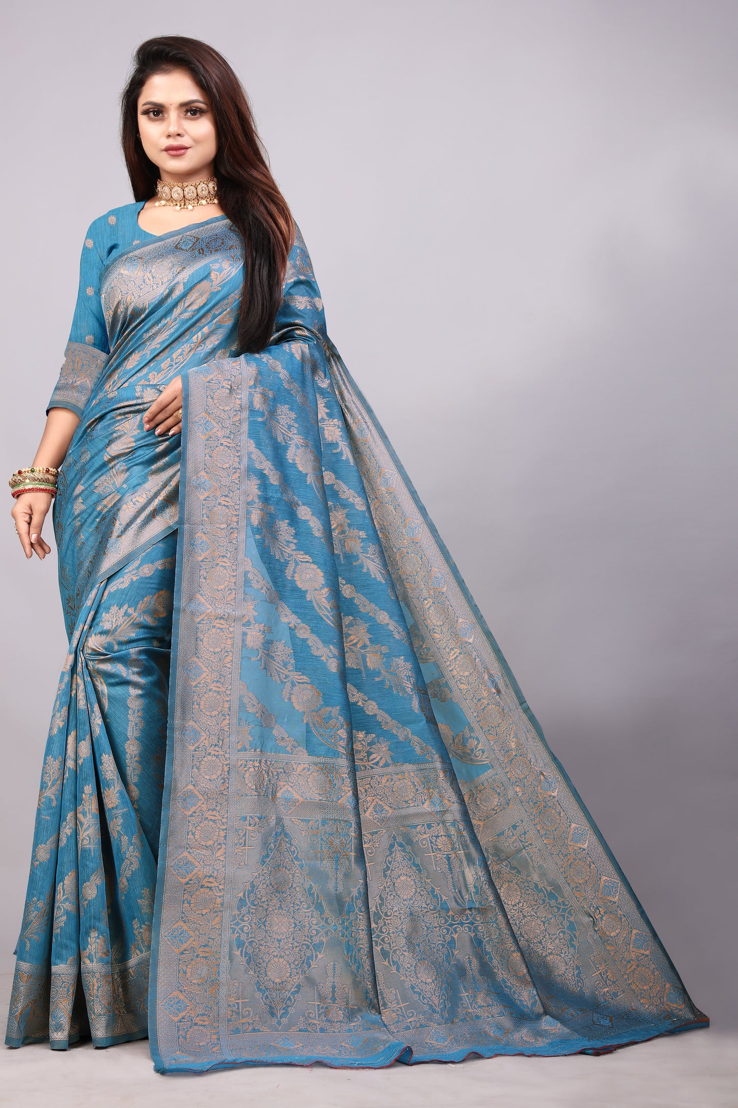 Delightful Exclusive Attractive Designer Bollywood Saree For Women Soft Lichi Silk saree with Rich Pallu & Meenakari with Weaving  Border ( Rapair Leriya - Light Blue )