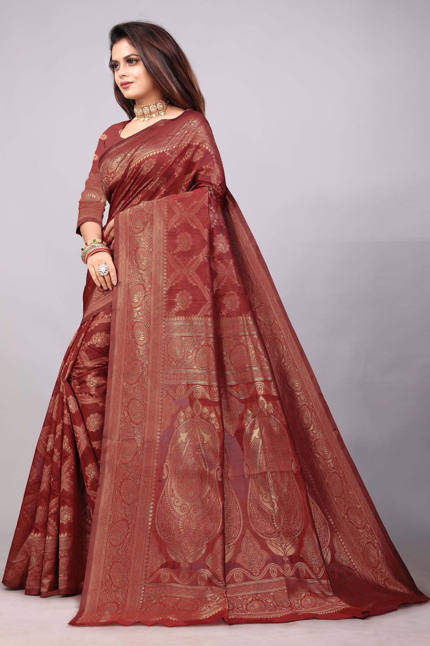 Delightful Exclusive Attractive Designer Bollywood Saree For Women Soft Lichi Silk saree with Rich Pallu & Meenakari with Weaving  Border ( Rapair Leriya 02 - Maroon )