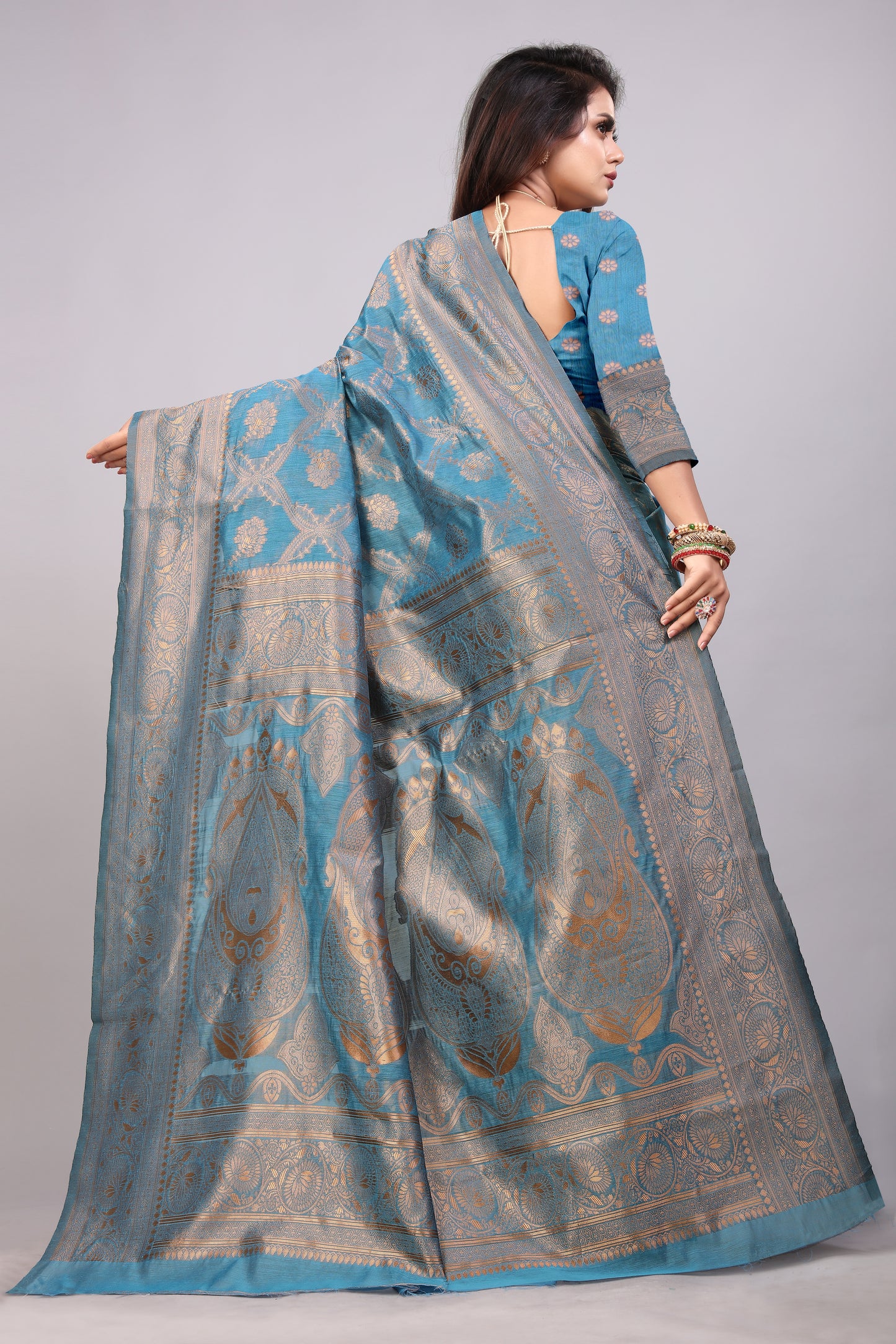 Delightful Exclusive Attractive Designer Bollywood Saree For Women Soft Lichi Silk saree with Rich Pallu & Meenakari with Weaving  Border ( Rapair Leriya 02 - Light Blue )