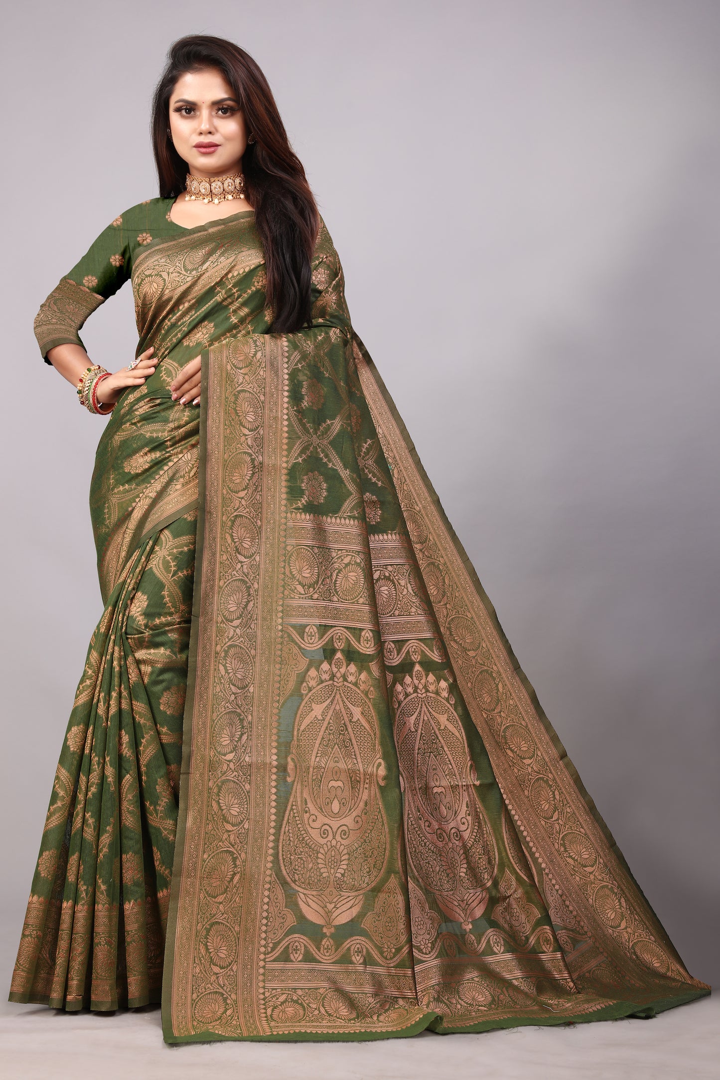 Delightful Exclusive Attractive Designer Bollywood Saree For Women Soft Lichi Silk saree with Rich Pallu & Meenakari with Weaving  Border ( Rapair Leriya 02 - Mahendi Green )