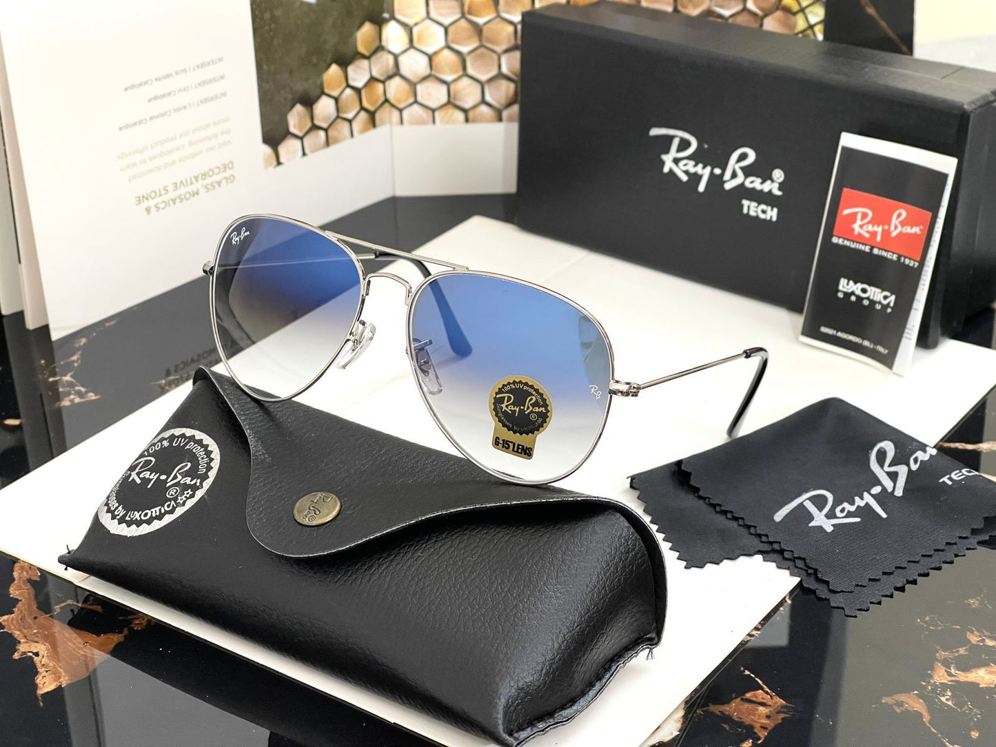 RAY-BAN Blue Shade & Silver 3026 Oval Aviator Metal Trendy Hot Favourite Wintage Sunglass For Unisex.