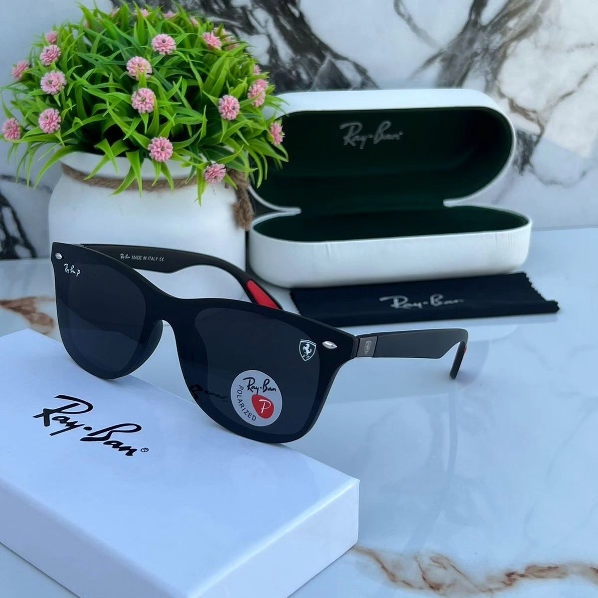 New Fancy Men's Square Wayfarer Trendy Hot Favourite Wintage Sunglass For Unisex.