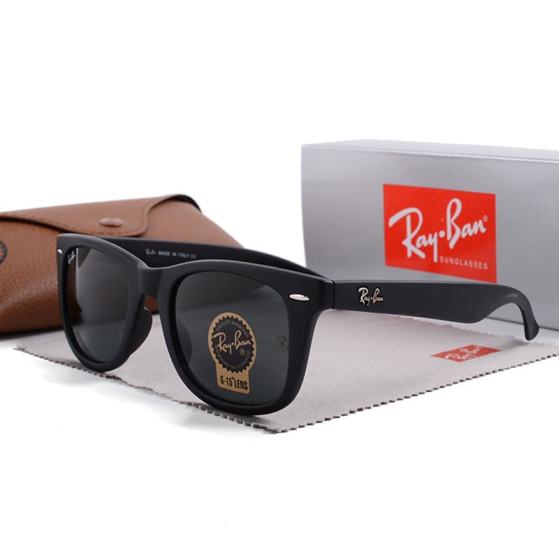 RAY-BAN Black & Black 2140 Wayfarer Trendy Hot Favourite Wintage Sunglass For Unisex.