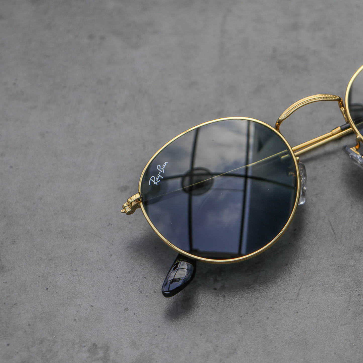 New Stylish Attractive Black & Gold 3447 Round Sunglass For Unisex
